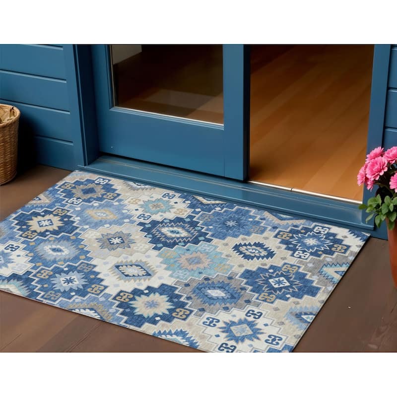 HomeRoots Southwestern Transitional Rectangle Outdoor Rug - 3' x 5'