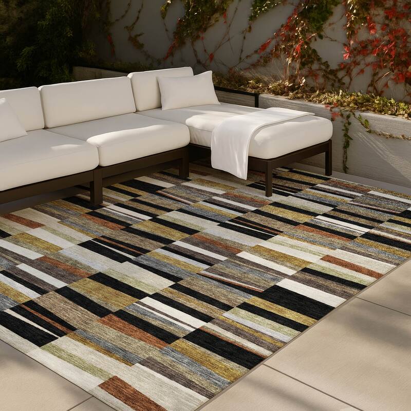Machine Washable Indoor/ Outdoor Modern Antonito Chantille Rug