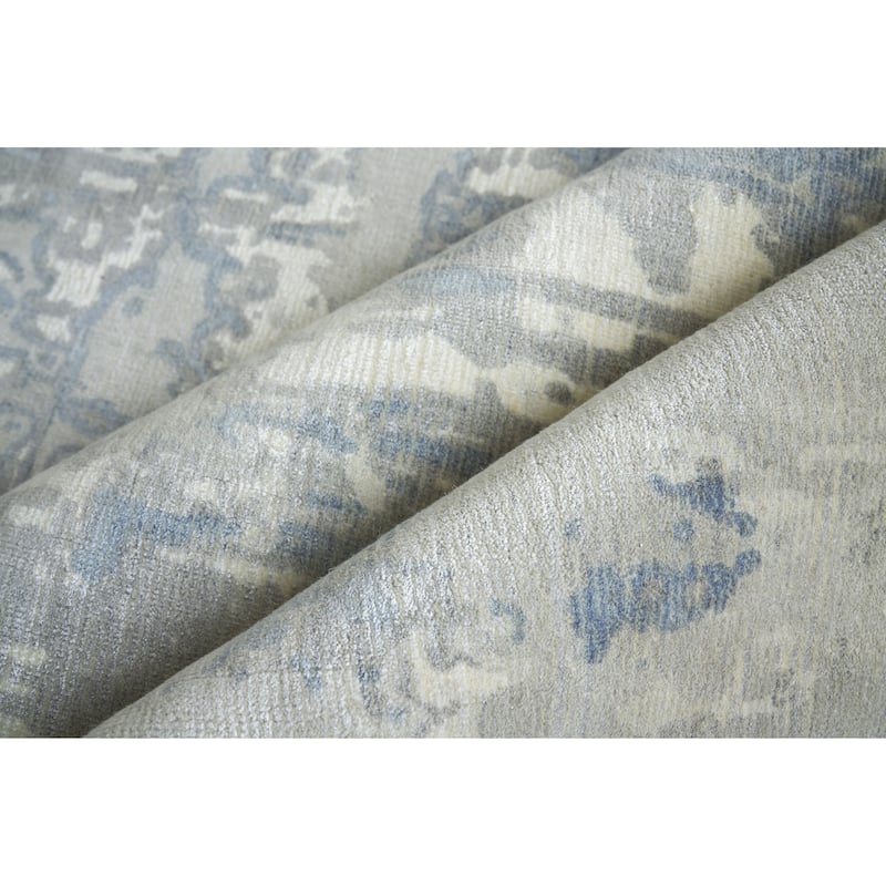 EXQUISITE RUGS Murano Hand-loomed Wool/Bamboo Silk Silver/Blue Area Rug.