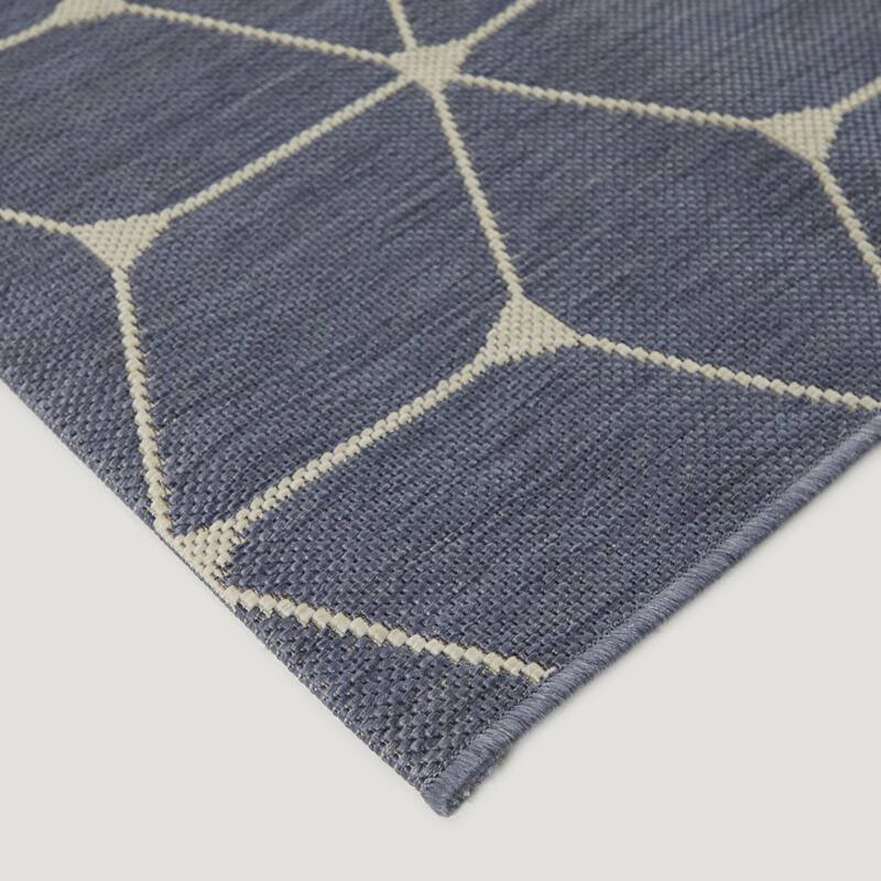 Macsen Geometric Indoor/Outdoor Area Rug