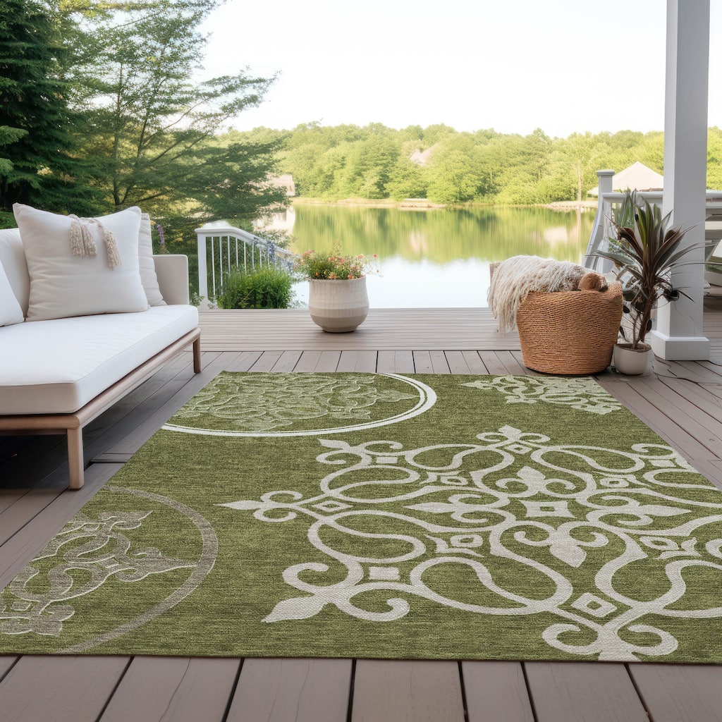 Machine Washable Indoor/ Outdoor Chantille Bold Medallions Rug
