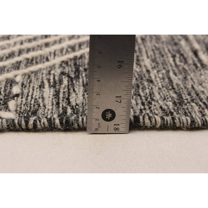 Marrakech Black, White Kilim 5'2" x 8'1" - 5'2 x 8'1