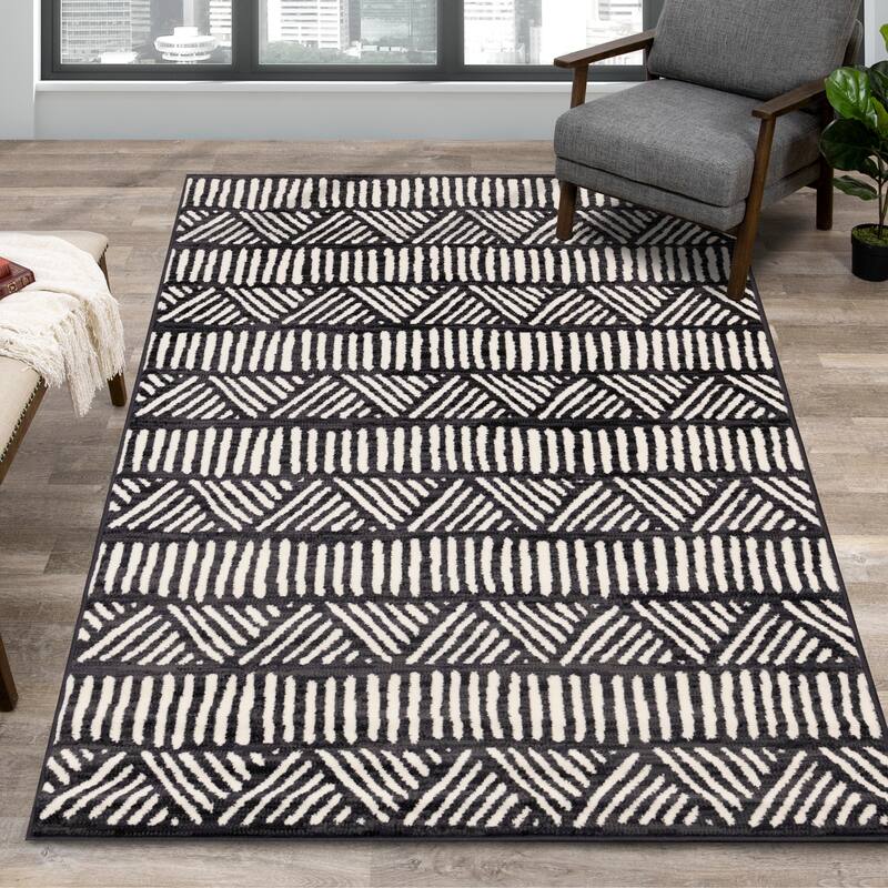Florence Collection - Black/White Tribal Striped Area Rug - 4'7" x 6'7"