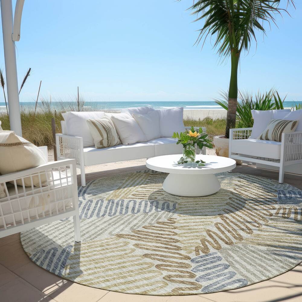 Machine Washable Indoor/ Outdoor Chantille Contemporary Squiggles Rug