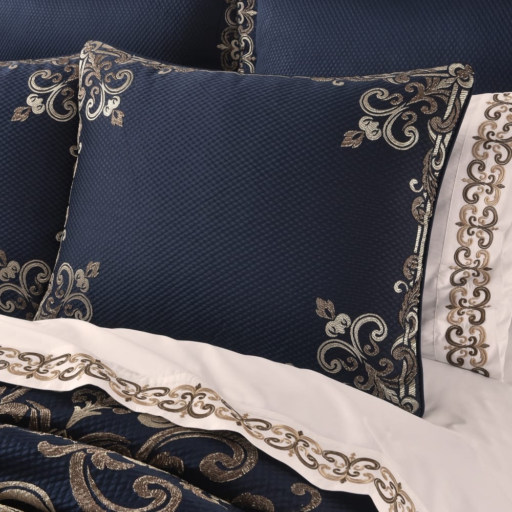 J. Queen New York Caruso Comforter Set