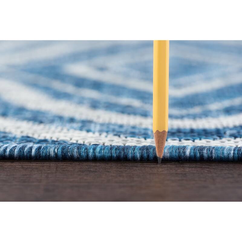 Colonnade Modern & Contemporary Abstract Indoor/Outdoor Area Rug