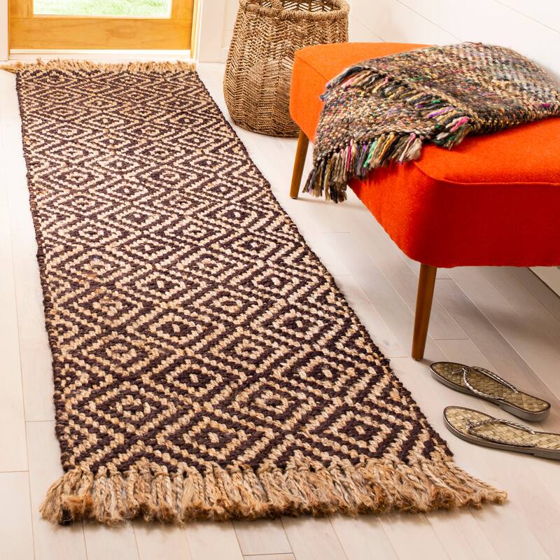SAFAVIEH Handmade Natural Fiber Jaeda Diamond Jute Tassel Rug - 2'3" x 8' Runner - Brown/Natural