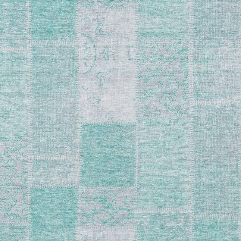 HomeRoots Patchwork Traditional Rectangle Outdoor Rug