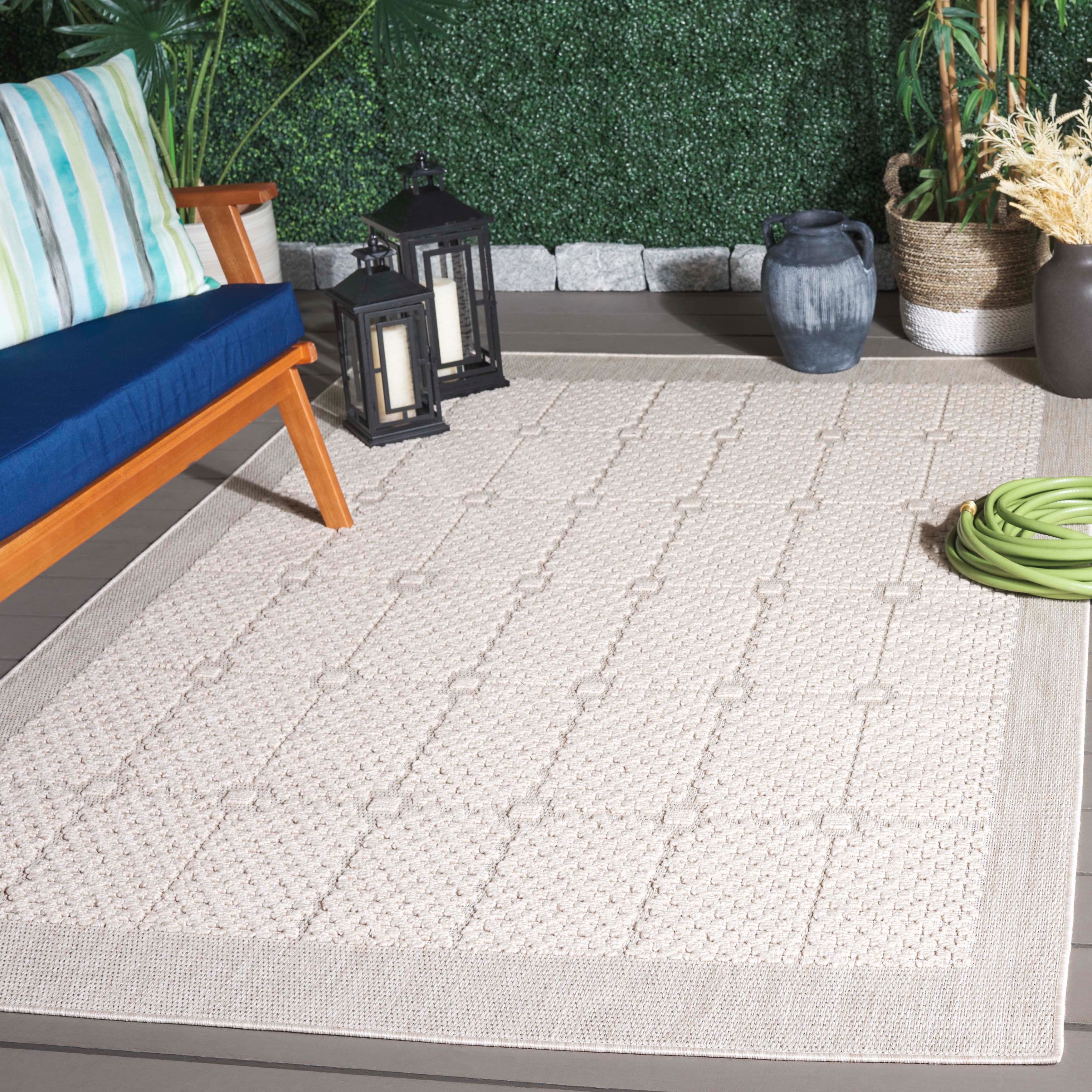 SAFAVIEH Milos Maureen Casual Rug