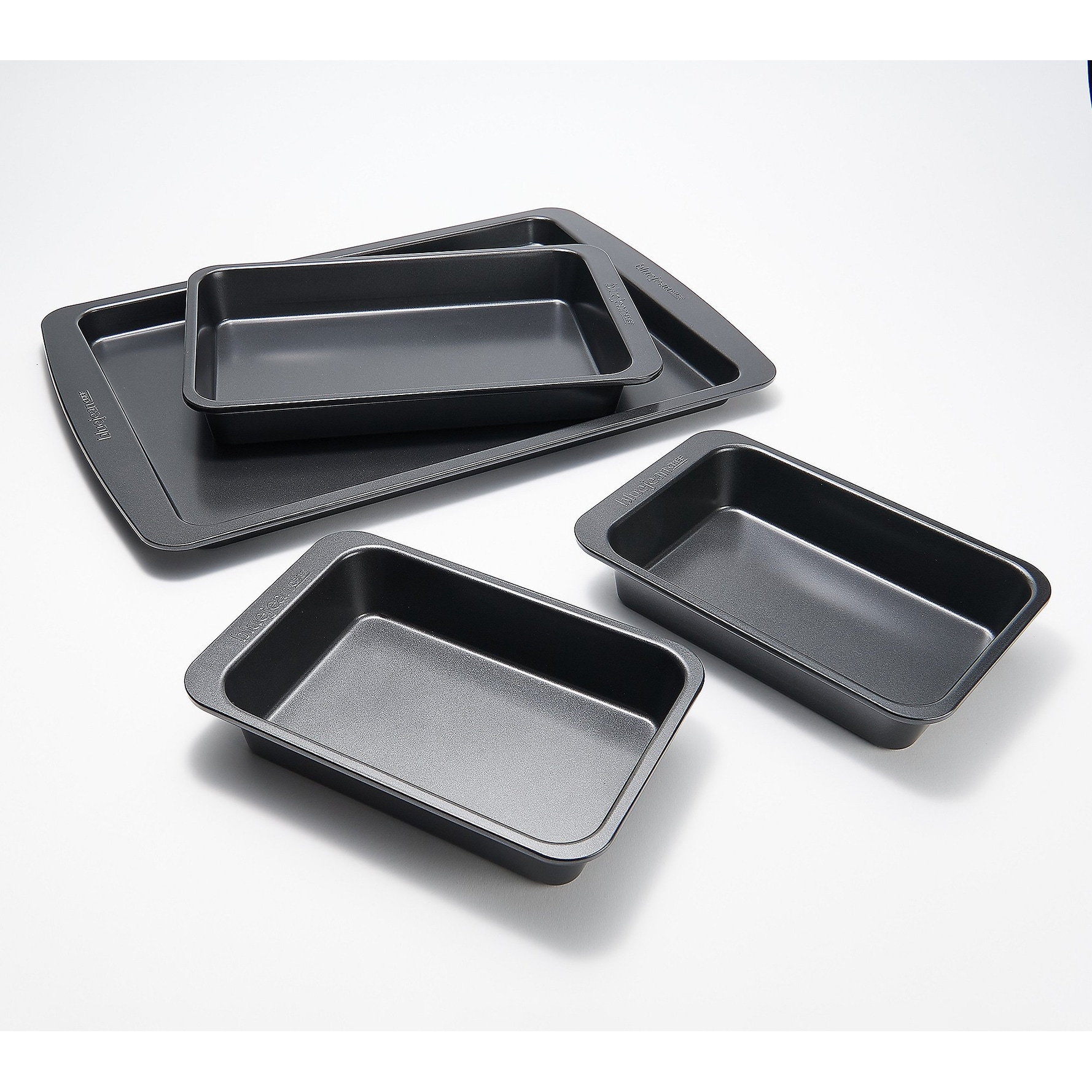 https://ak1.ostkcdn.com/images/products/is/images/direct/74c30e5441a14aeae669a506224fd2f7c33669b3/Blue-Jean-Chef-4-Piece-Sheet-Pan-Dinner-Set-Refurbished.jpg