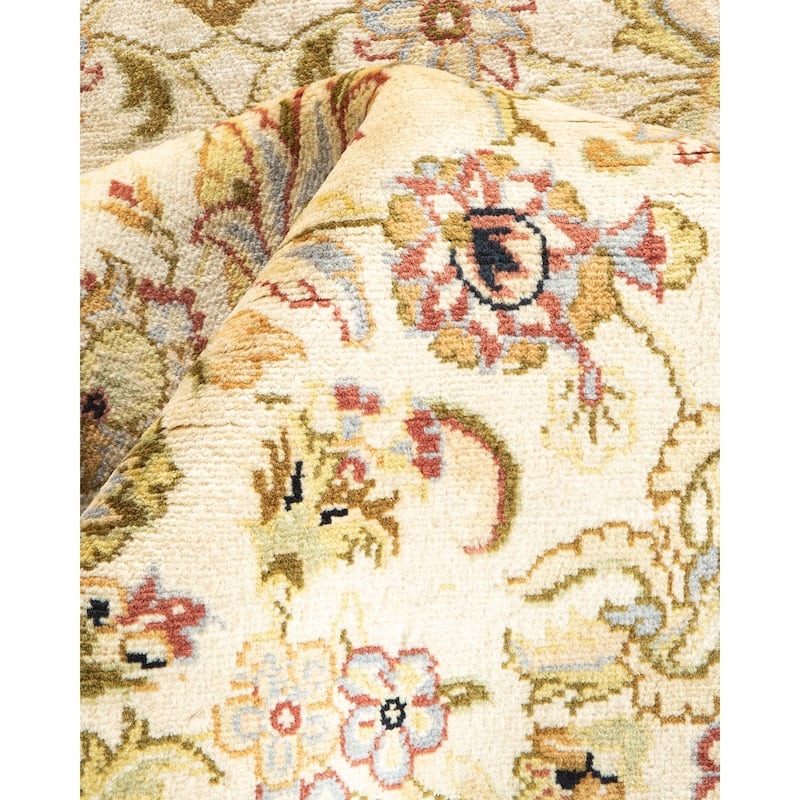 Overton Handknotted Wool Traditional Oriental Ivory Area Rug - 4' x 6'
