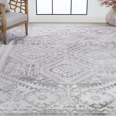 Linx French Country Medallion Indoor Area Rug