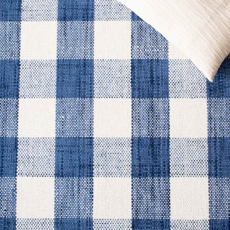 SAFAVIEH Handmade Marbella Varhudi Wool Rug