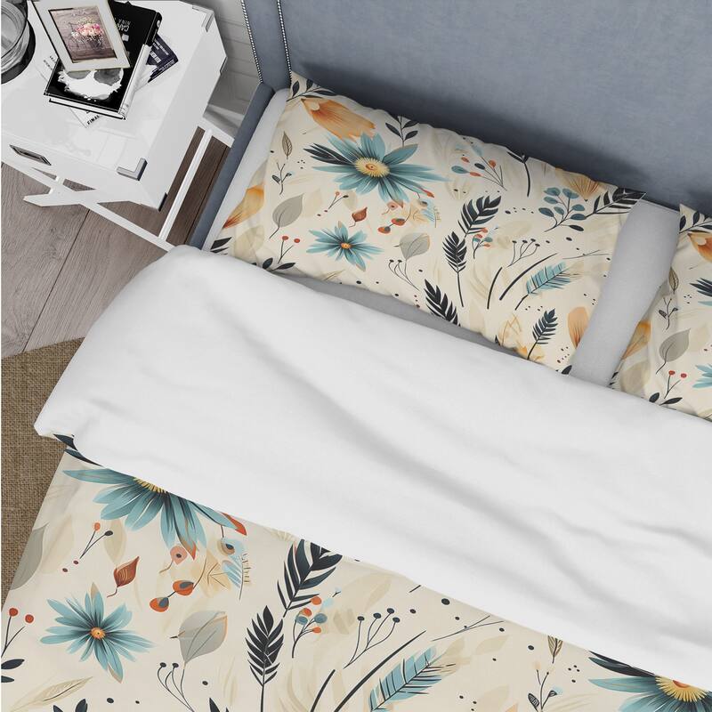 Designart "Tribal Oasis Boho Pattern" Beige Bohemian - Bedding Set With Shams