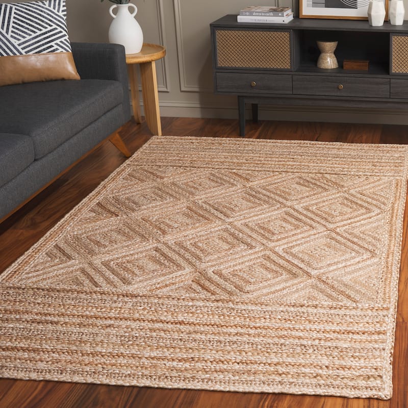 SAFAVIEH Handmade Natural Fiber Sinica Diamond Jute Rug - 6' x 9' - Natural