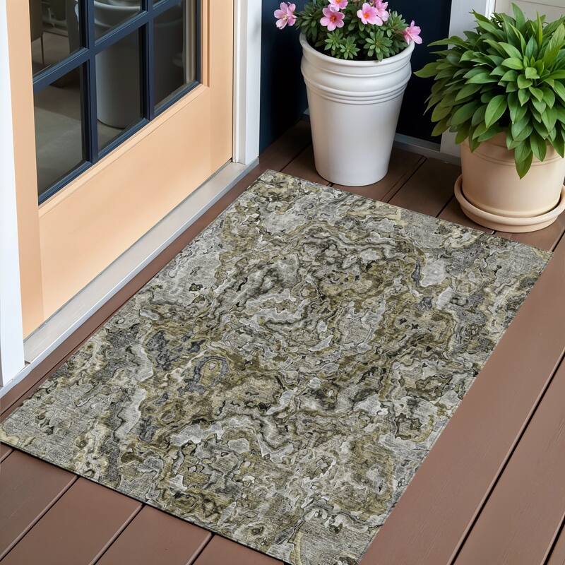 HomeRoots Abstract Transitional Rectangle Outdoor Rug - 3' x 5'