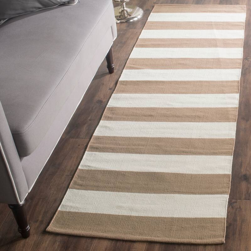SAFAVIEH Handmade Montauk Caspian Stripe Cotton Flatweave Rug - 2'3" x 7' Runner - Sand/Ivory