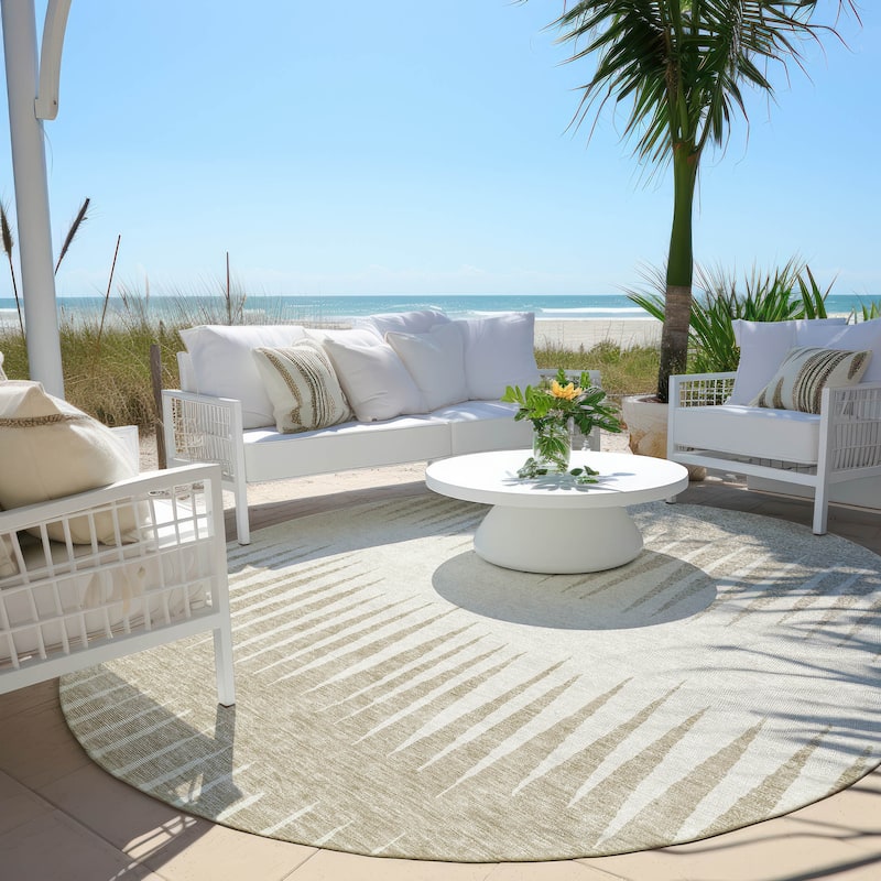 Machine Washable Indoor/ Outdoor Chantille Contemporary Ombre Rug - Ivory - 8' x 8'
