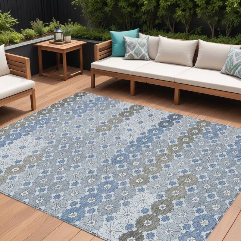 HomeRoots Floral Modern Rectangle Outdoor Rug - 8' X 10'
