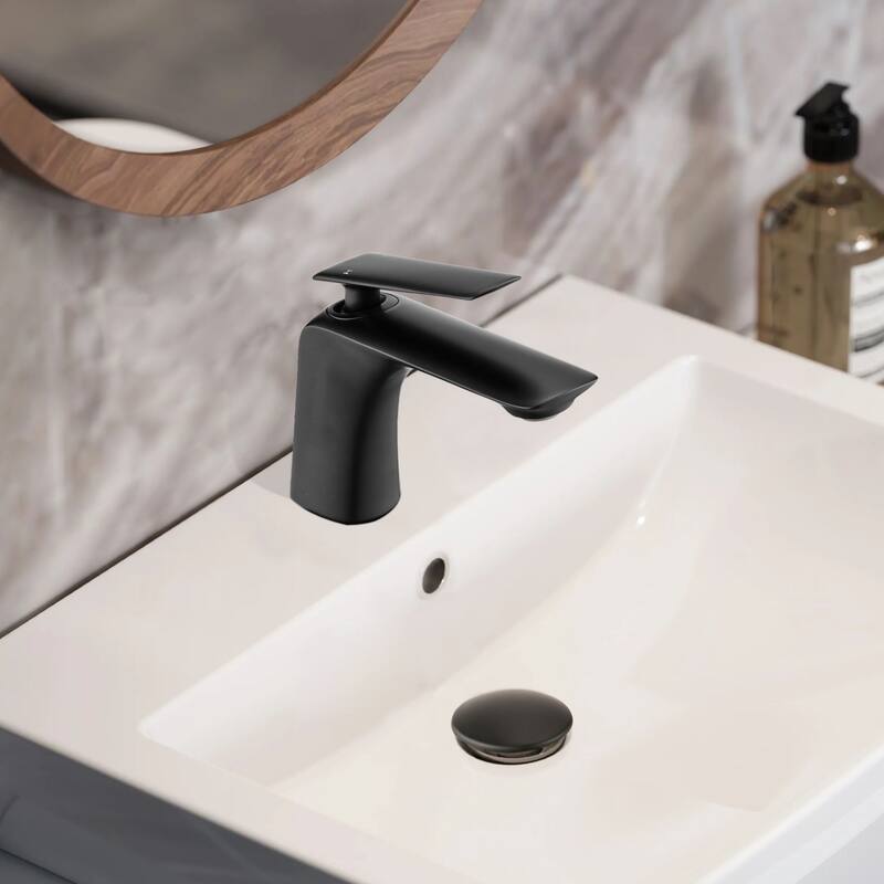 Stylish Minimalist Design Faucet with Hose