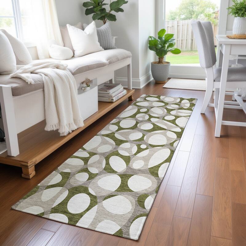 Machine Washable Indoor/ Outdoor Contemporary Saline Chantille Rug