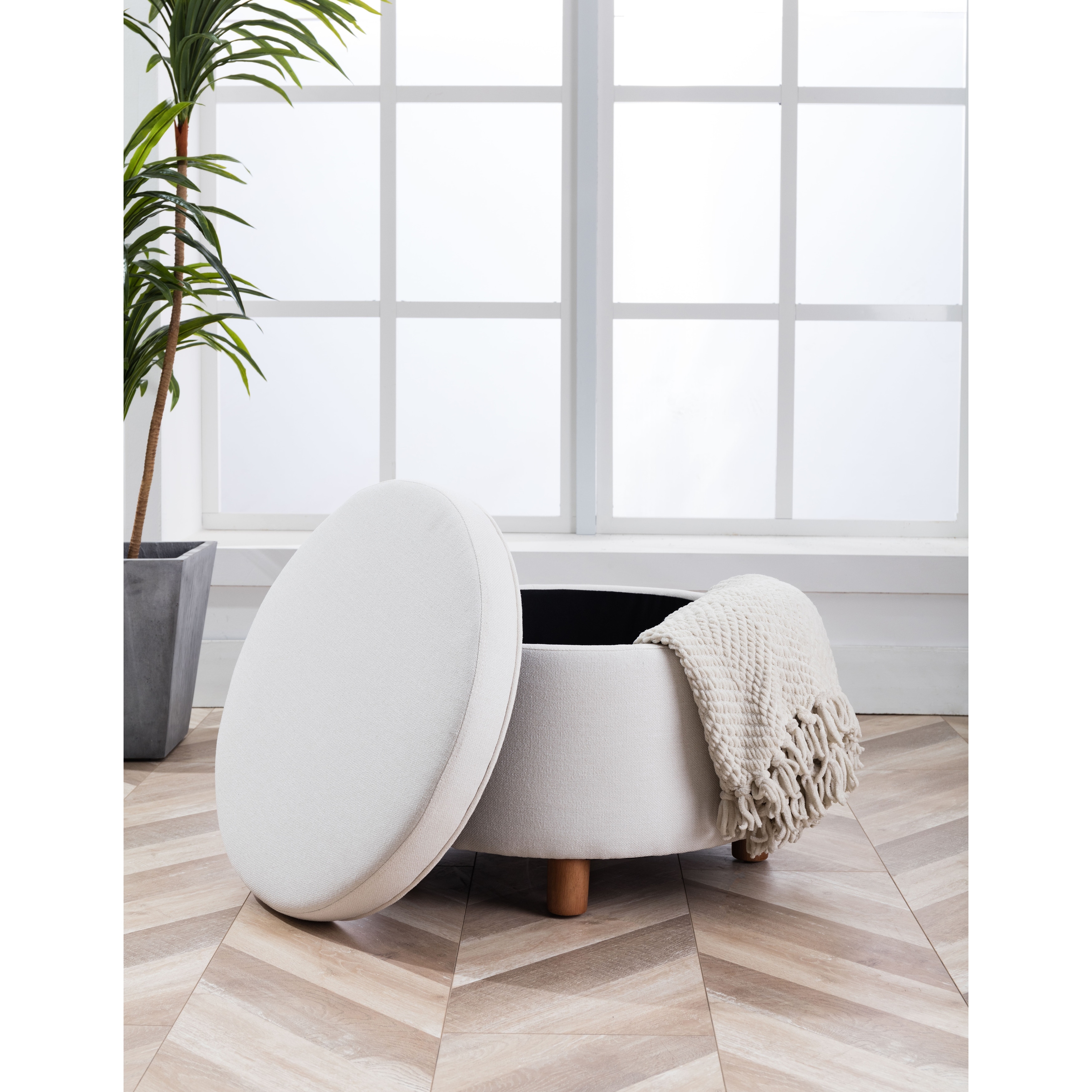 Ottoman with deals lid