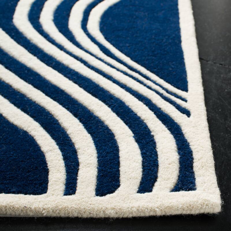 SAFAVIEH Handmade Chatham Armance Modern Wool Rug