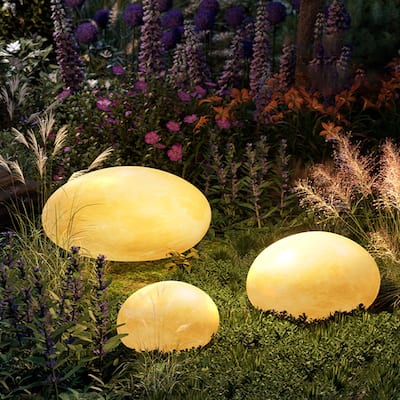 Pebble Solar LED Glow Pathway Garden Light with Remote - 12"