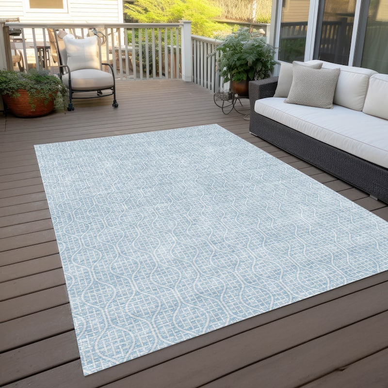 Machine Washable Indoor/ Outdoor Chantille Criss Cross Geo Rug