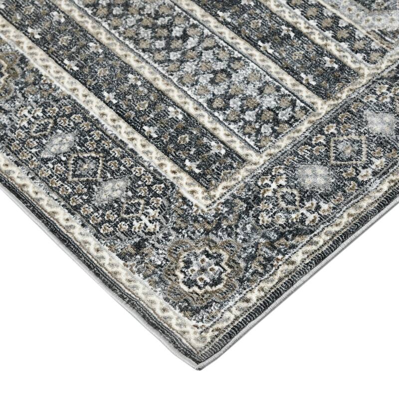 HomeRoots Medallion Transitional Rectangle Area Rug - 39.00 in. x 24.00 in. x 0.30 in.