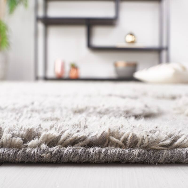SAFAVIEH Handmade Manhattan Bernice Modern Wool Rug