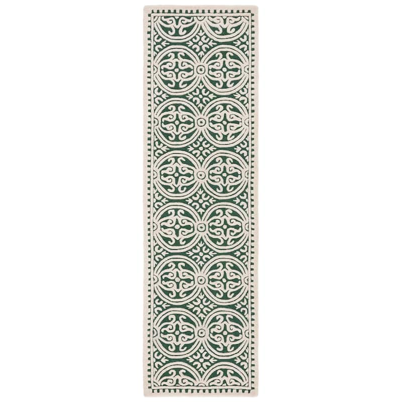 SAFAVIEH Handmade Cambridge Myrtis Moroccan Wool Rug