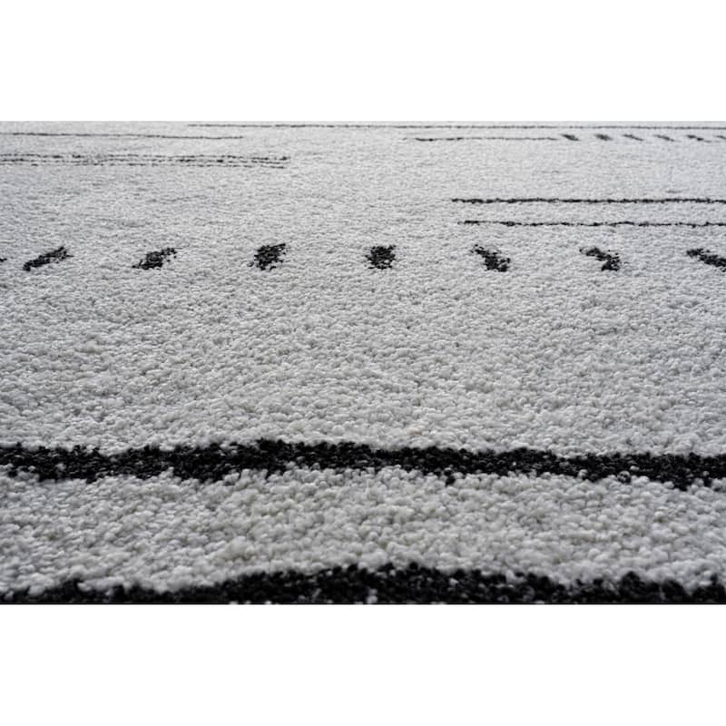Black, Charcoal, Ivory and White Polypropylene Area Rug - 6' x 7'