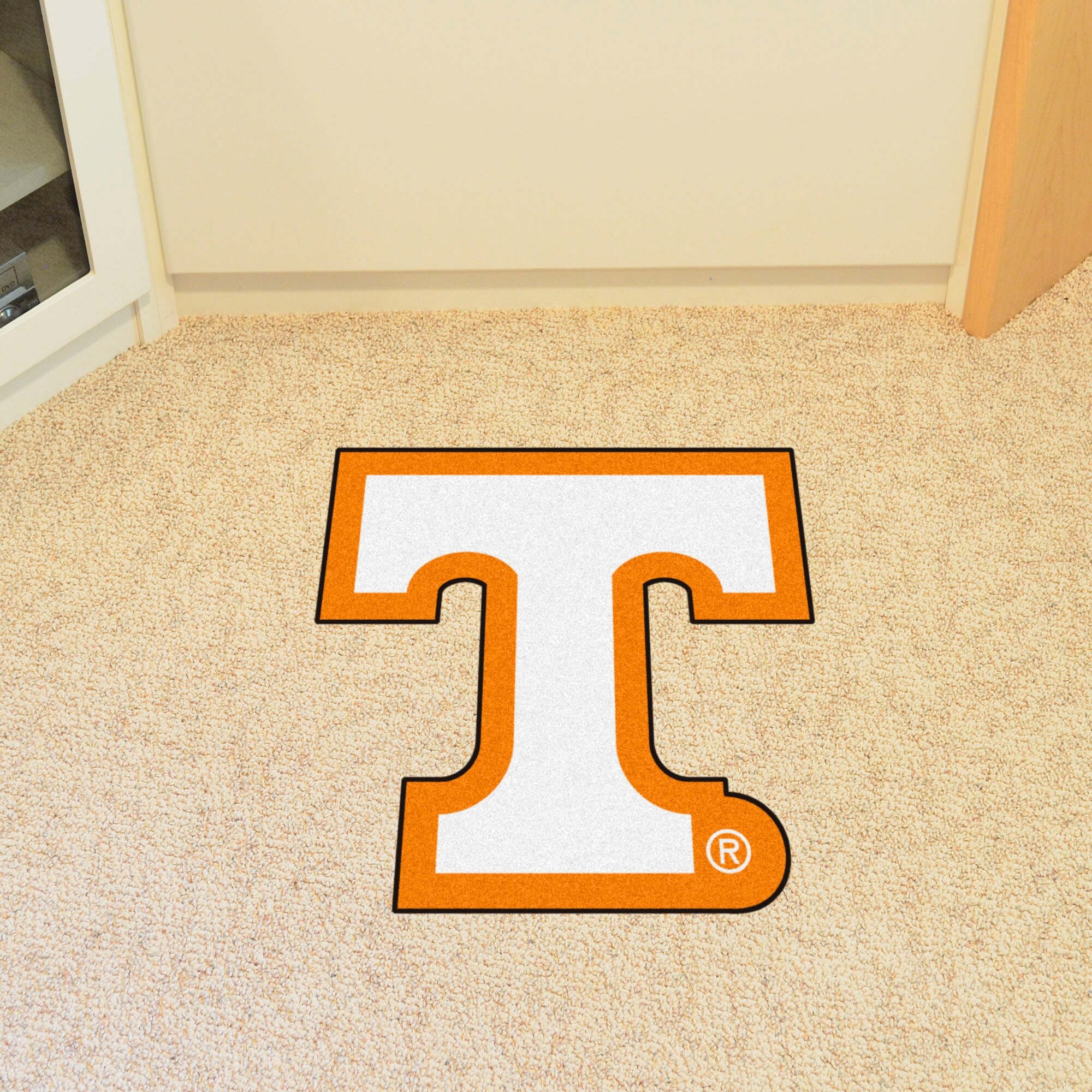 Shop Ncaa University Of Tennessee Volunteers Mascot Novelty Logo Shaped Area Rug Overstock 22629037