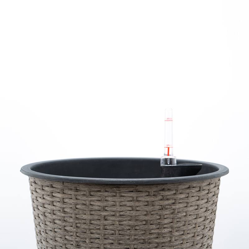 GDFStudio - Farmhouse 13" Wicker Smart Self-Watering Round Planter with Water Level Indicator for Indoor and Outdoor Use - 13.4"