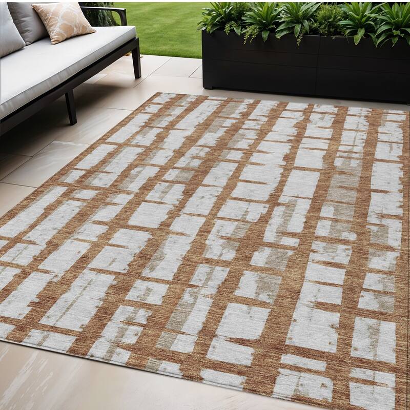 HomeRoots Striped Transitional Rectangle Outdoor Rug - 5' X 8'
