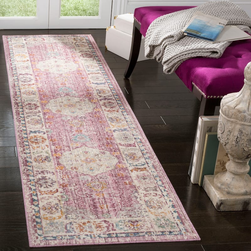 SAFAVIEH Illusion Salma Vintage Boho Oriental Viscose Rug with Fringe