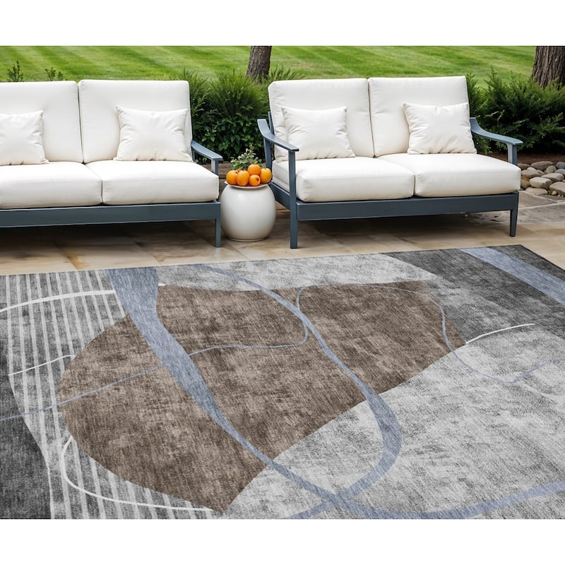 HomeRoots Abstract Transitional Rectangle Outdoor Rug - 10' X 14'