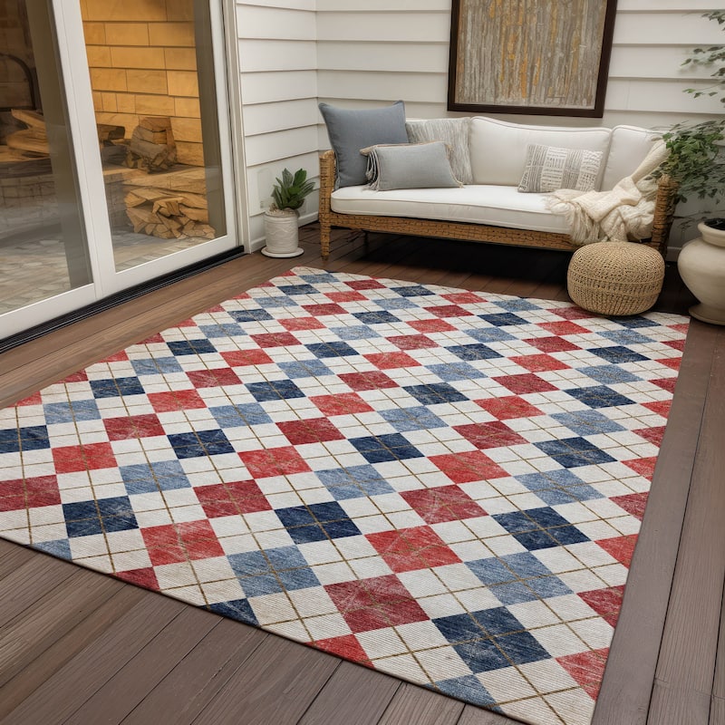 Machine Washable Indoor/ Outdoor Modern Argyle Chantille Rug