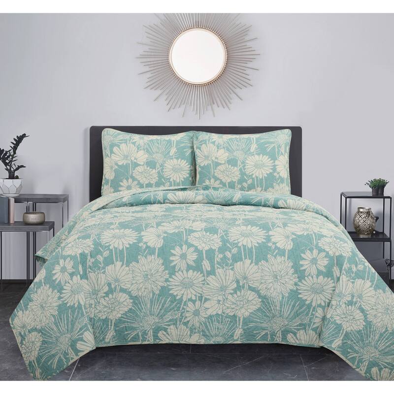Nanshing Farrah 3 Piece Modern Floral Quilt Set