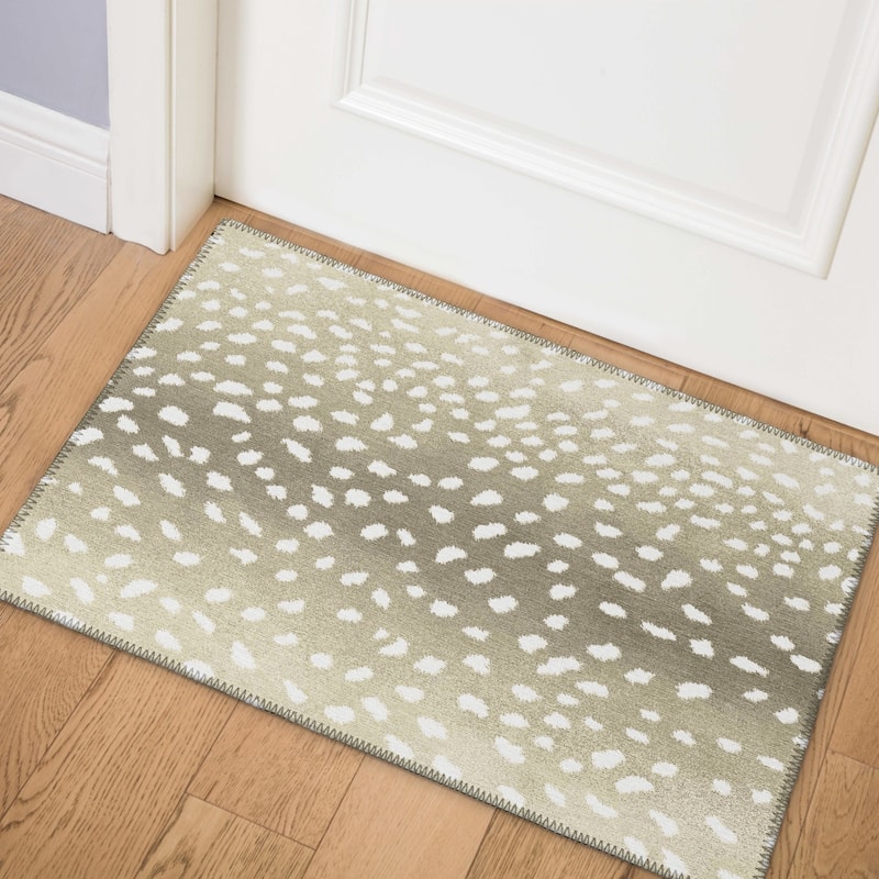 Indoor/ Outdoor Addison Safari Gazelle Animal Print Washable Area Rug - 1'8" x 2'6" - Fawn