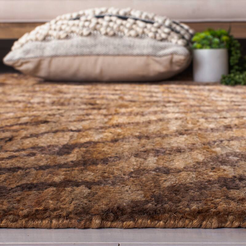SAFAVIEH Hand-knotted Bohemian Nasrine Boho Jute Rug