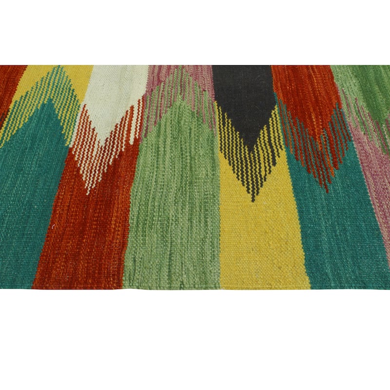 Modern Flatweave Fehime Green/Red Rug - 5'6" x 8'0"