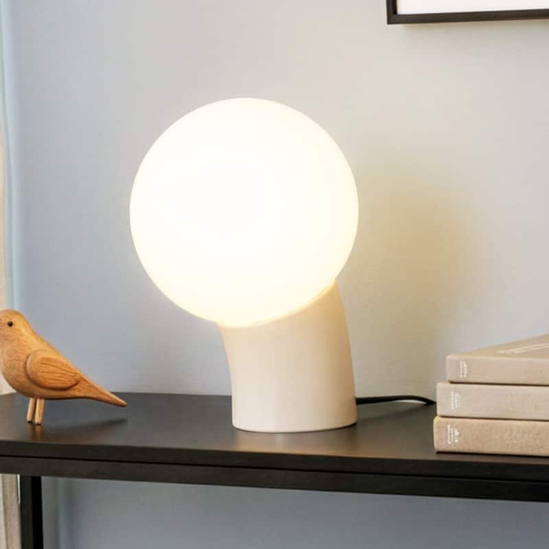Vino LED 7.95 in Glossy Cream Midcentury Round Globe Dimmable Bedside Nightstand Desk Lamp with Fast Charging USB-C Port