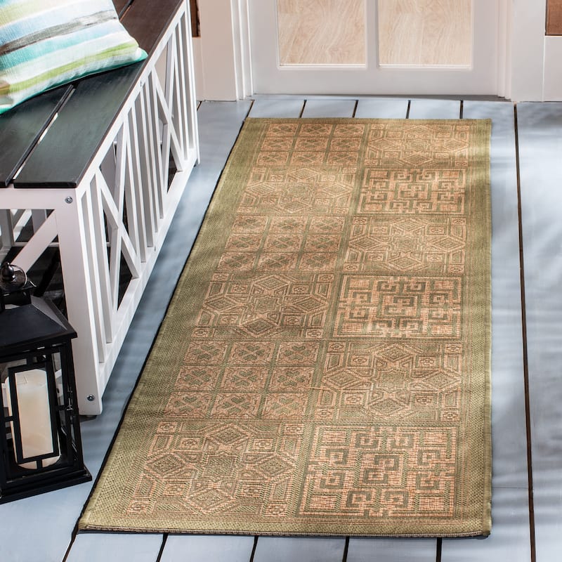 SAFAVIEH Courtyard Jacklyn Geometric Block Indoor/ Outdoor Area Rug
