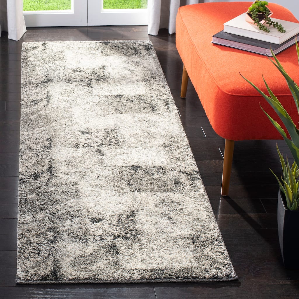 SAFAVIEH Retro Donia Distressed Modern Abstract Rug