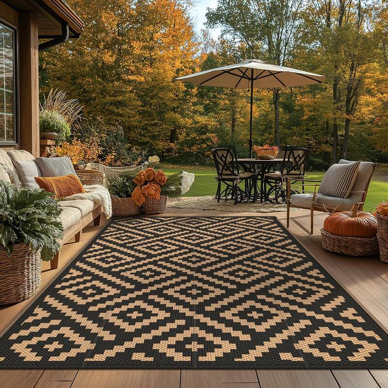 Reversible Charcoal Geometric Flat-Weave Recyclable Outdoor Rug