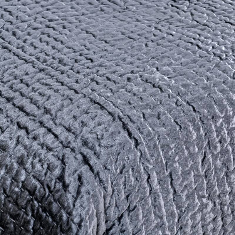 Dimitry 100% Rayon Velvet Quilt by Kosas Home