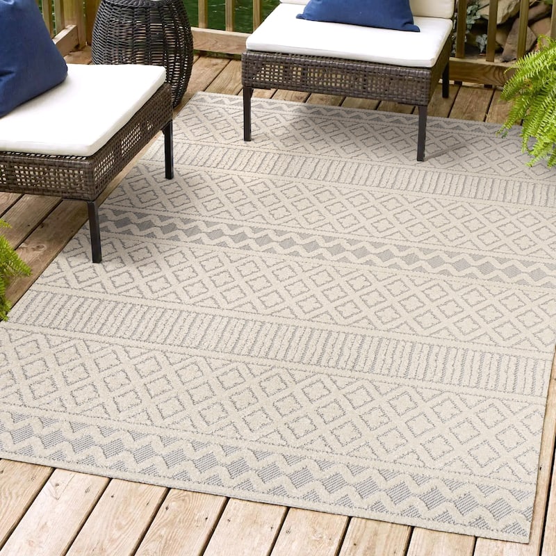 JONATHAN Y Duenas High-Low Two-Tone Monstera Leaf Area Rug