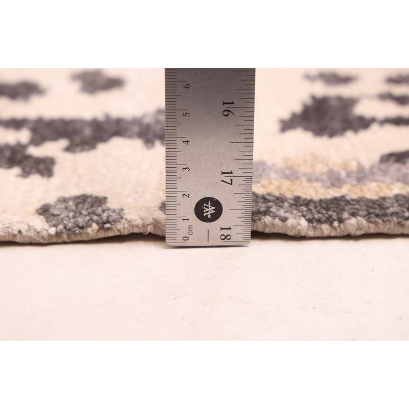 ECARPETGALLERY Hand-knotted Legacy Grey Silk Rug - 5'8 x 7'9